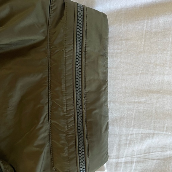 COPY - Olive Green Ralph Lauren Men Windbreaker with zipper pocket with Hood - Picture 4 of 7